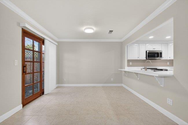 Detail Gallery Image 14 of 43 For 745 Williamsburg Way, Gilroy,  CA 95020 - 3 Beds | 2/1 Baths