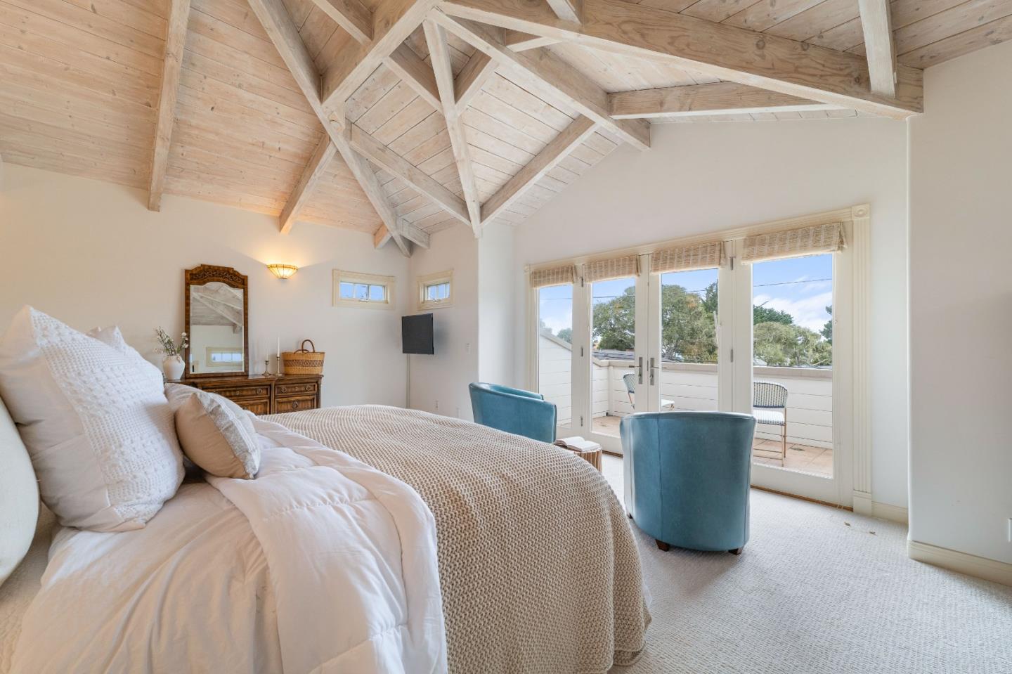 Detail Gallery Image 24 of 40 For 3035 Sherman Rd, Pebble Beach,  CA 93953 - 4 Beds | 2/1 Baths