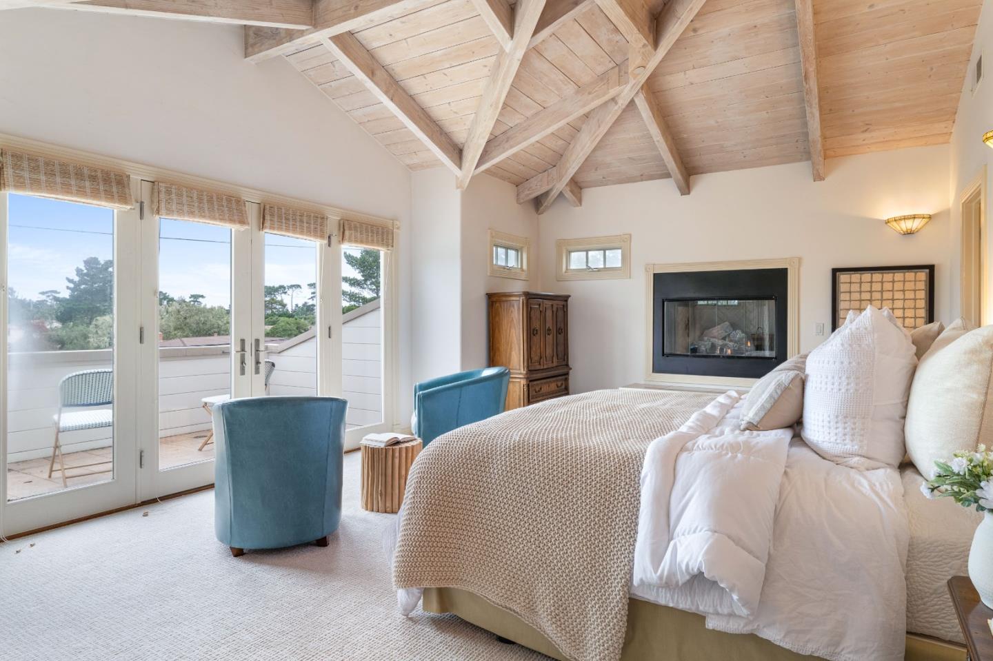 Detail Gallery Image 25 of 40 For 3035 Sherman Rd, Pebble Beach,  CA 93953 - 4 Beds | 2/1 Baths