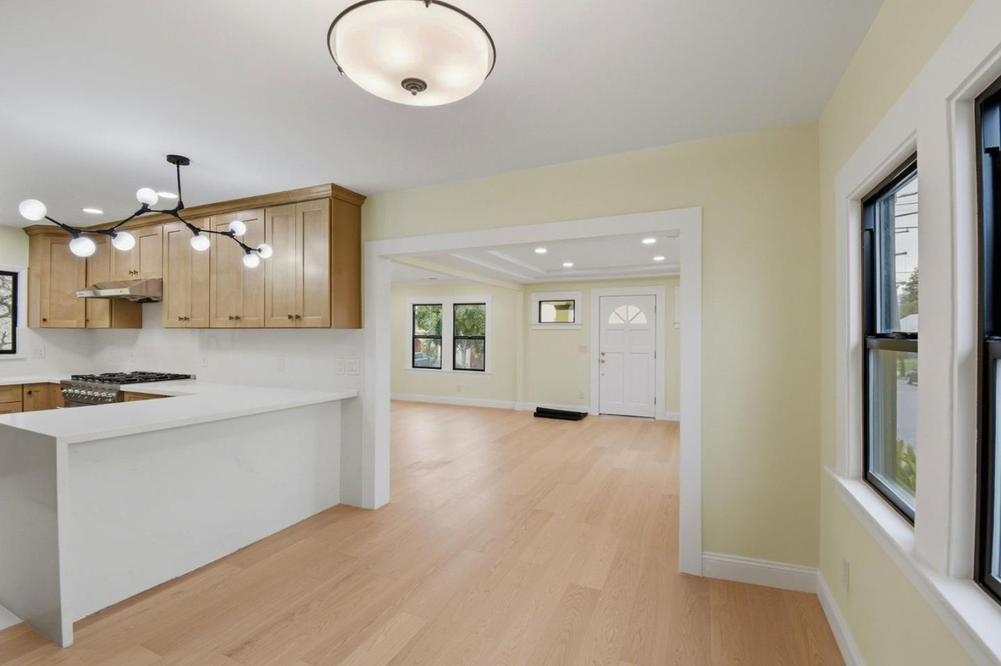 Detail Gallery Image 12 of 31 For 1236 Portland, Albany,  CA 94706 - 4 Beds | 2 Baths