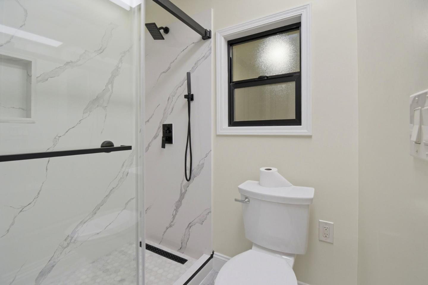 Detail Gallery Image 21 of 31 For 1236 Portland, Albany,  CA 94706 - 4 Beds | 2 Baths