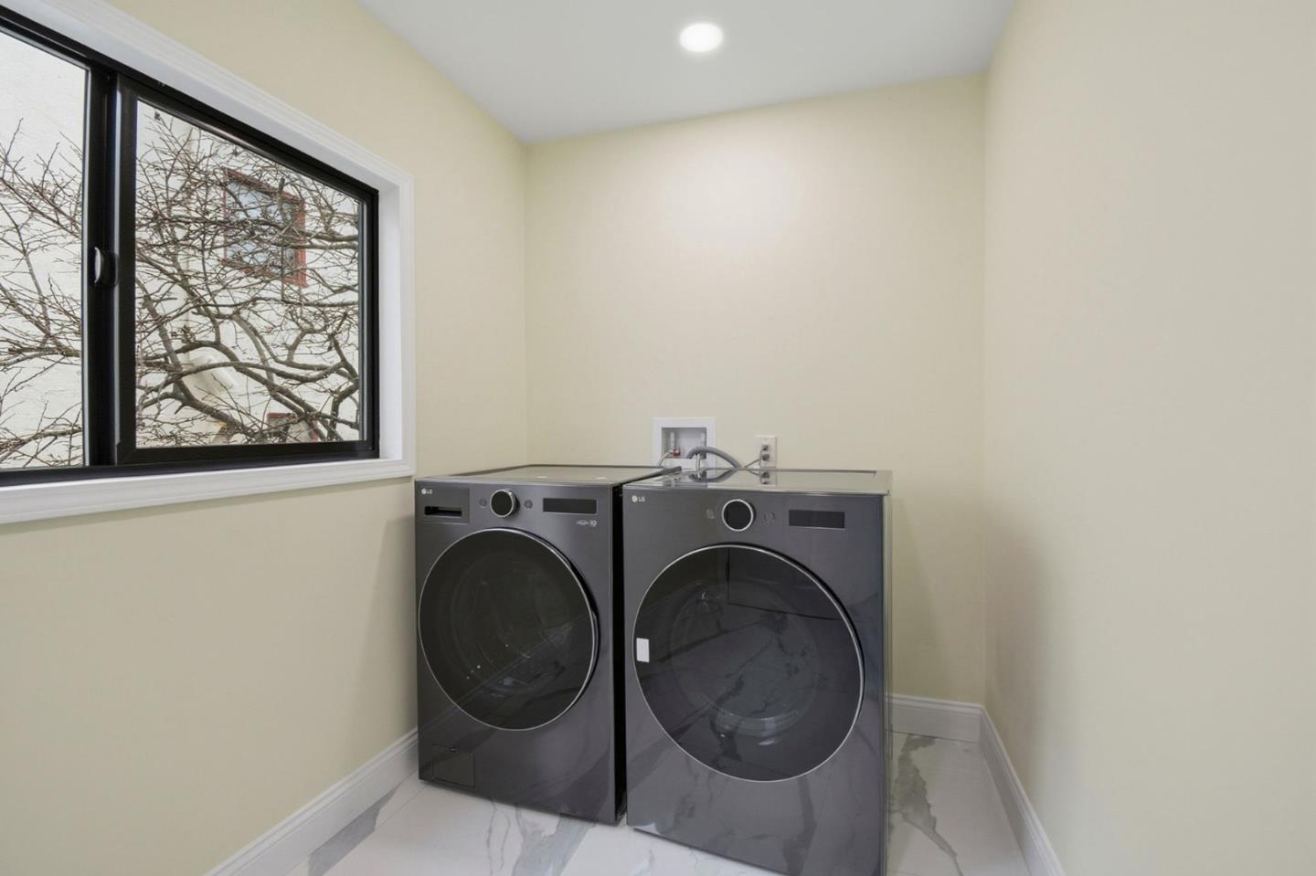 Detail Gallery Image 24 of 31 For 1236 Portland, Albany,  CA 94706 - 4 Beds | 2 Baths