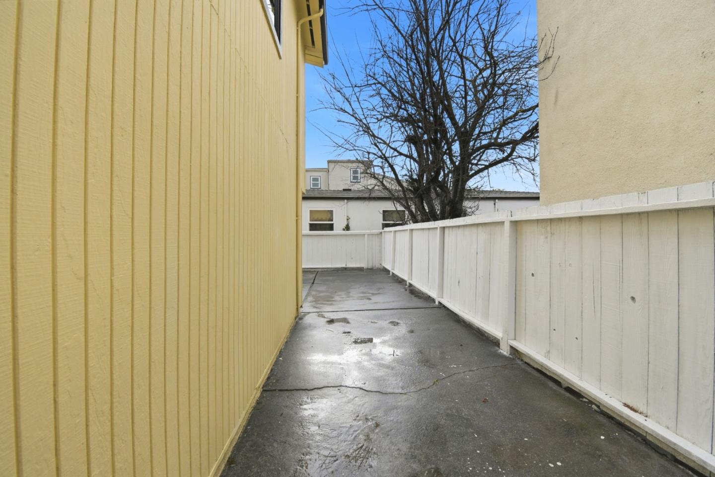 Detail Gallery Image 27 of 31 For 1236 Portland, Albany,  CA 94706 - 4 Beds | 2 Baths