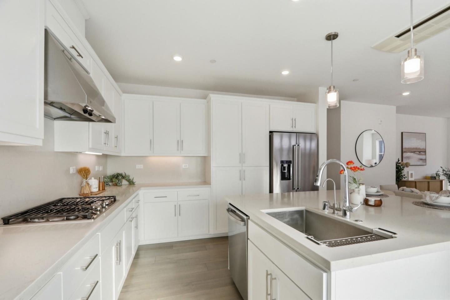 Detail Gallery Image 8 of 60 For 3390 Eichers Pl #102,  Santa Clara,  CA 95051 - 3 Beds | 2/1 Baths