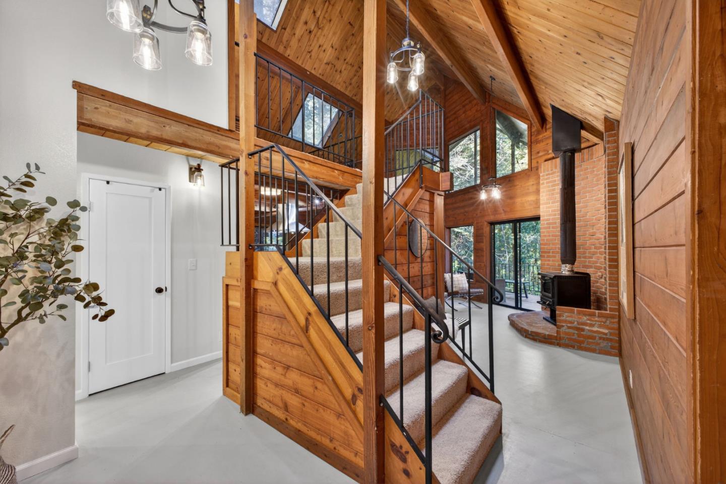 Detail Gallery Image 5 of 62 For 15194 Big Basin Way, Boulder Creek,  CA 95006 - 4 Beds | 3 Baths