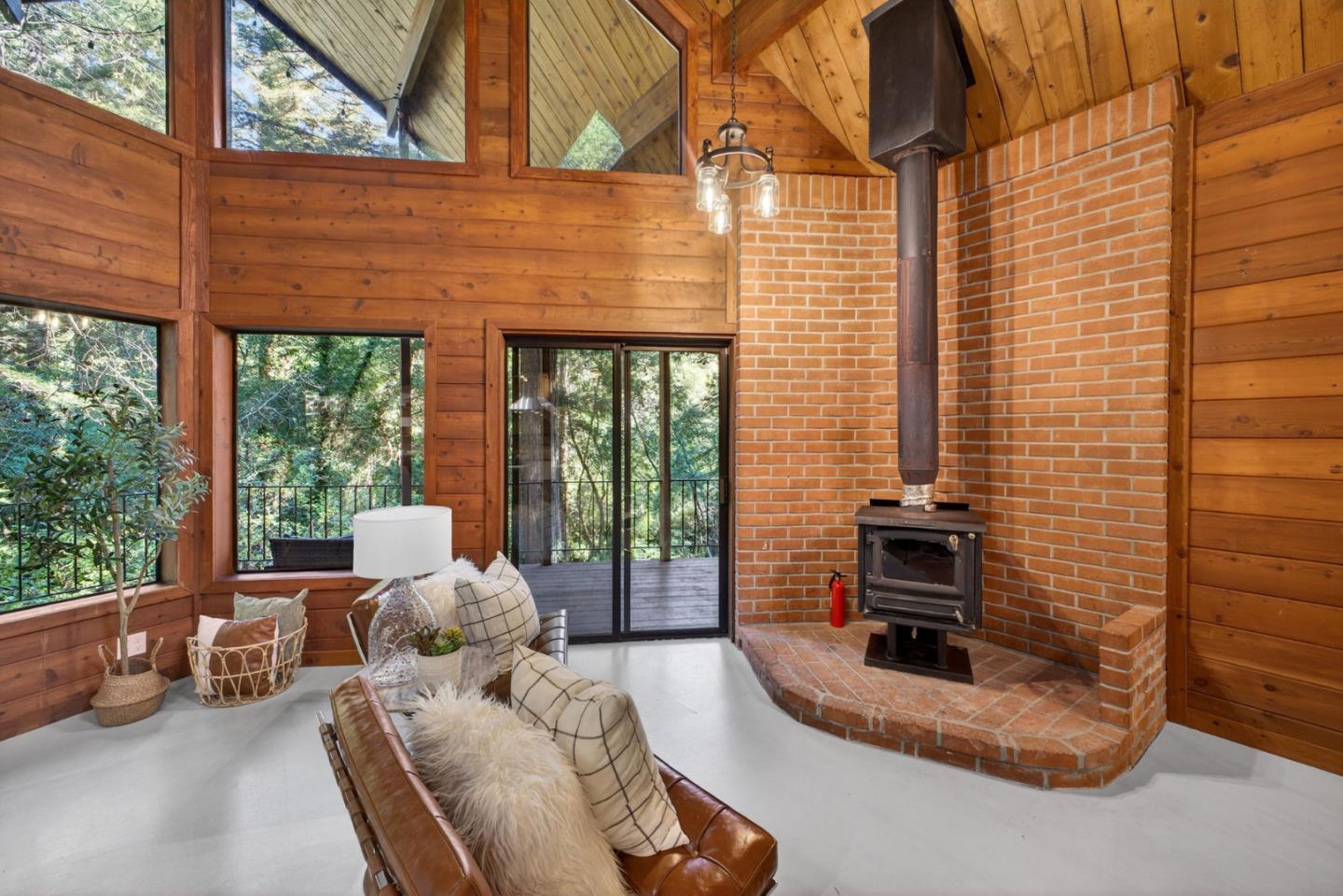 Detail Gallery Image 8 of 62 For 15194 Big Basin Way, Boulder Creek,  CA 95006 - 4 Beds | 3 Baths