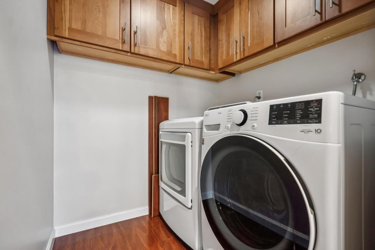 Detail Gallery Image 14 of 24 For 3314 Brittan Ave #1,  San Carlos,  CA 94070 - 3 Beds | 2 Baths