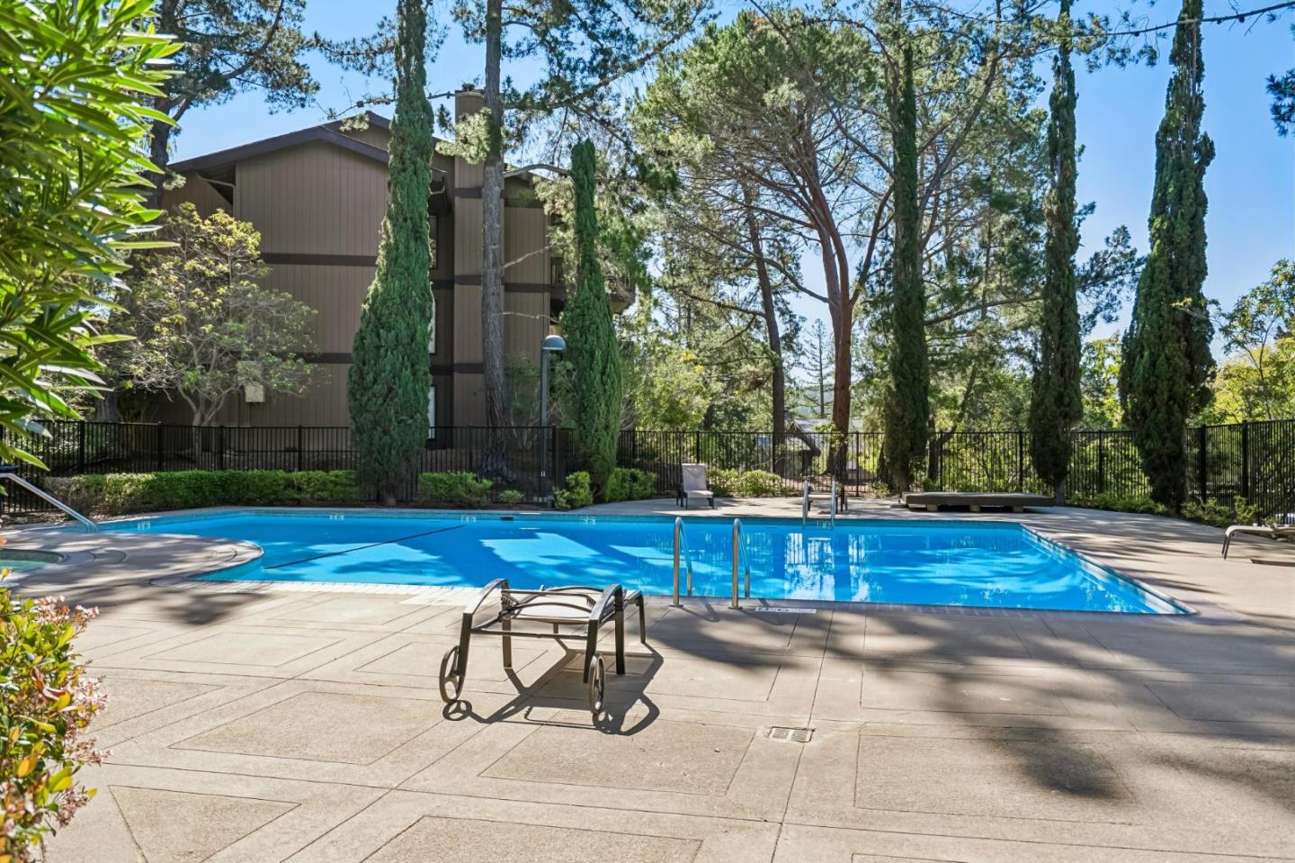 Detail Gallery Image 20 of 24 For 3314 Brittan Ave #1,  San Carlos,  CA 94070 - 3 Beds | 2 Baths