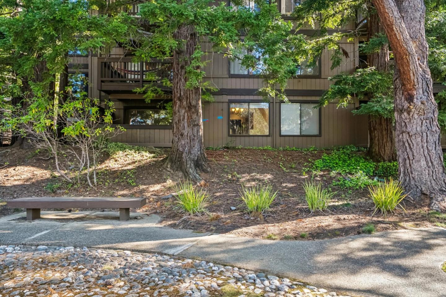 Detail Gallery Image 23 of 24 For 3314 Brittan Ave #1,  San Carlos,  CA 94070 - 3 Beds | 2 Baths