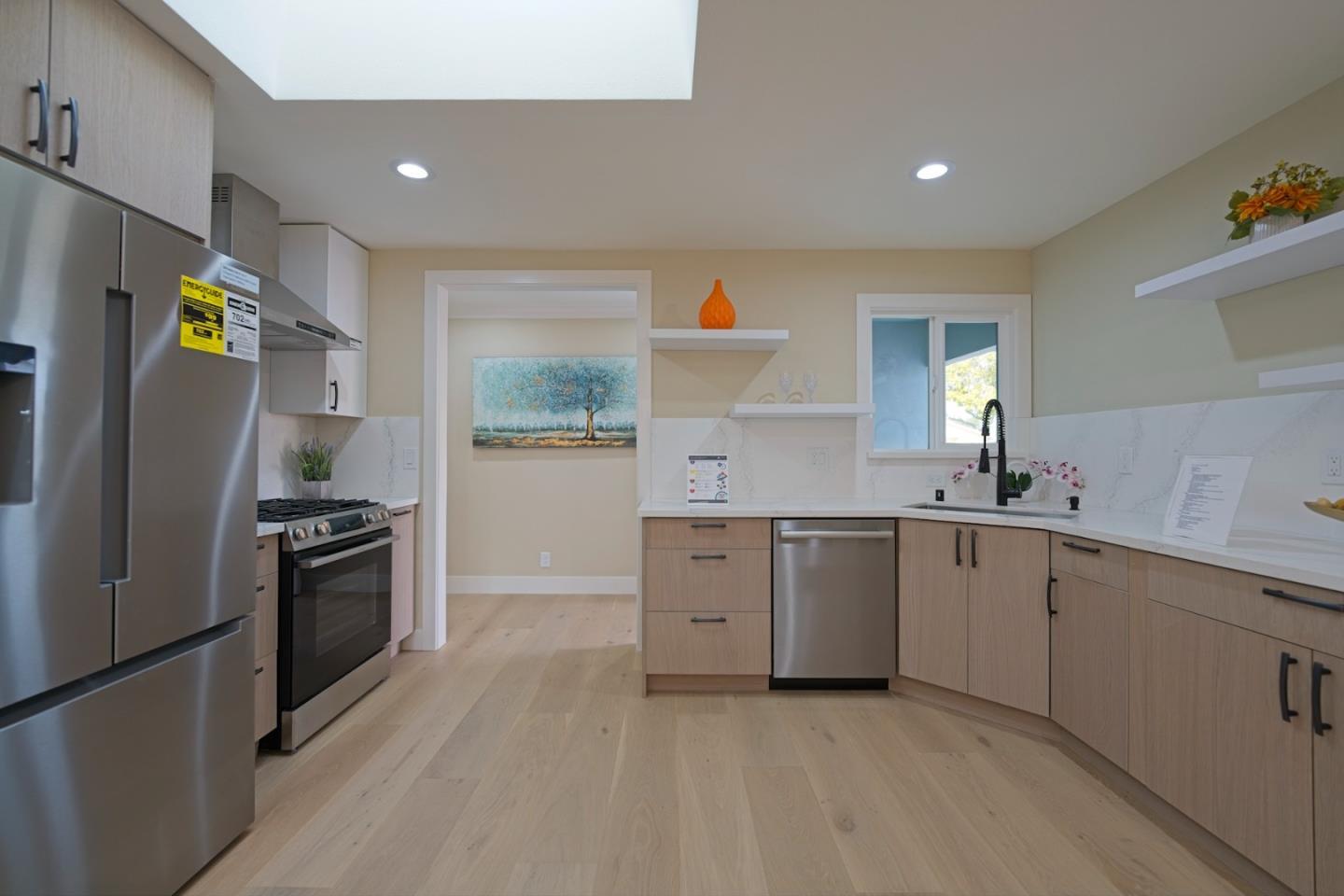 Detail Gallery Image 18 of 41 For 922 Iris Ave, Sunnyvale,  CA 94086 - 4 Beds | 3 Baths