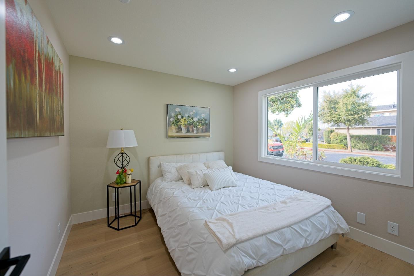 Detail Gallery Image 21 of 41 For 922 Iris Ave, Sunnyvale,  CA 94086 - 4 Beds | 3 Baths