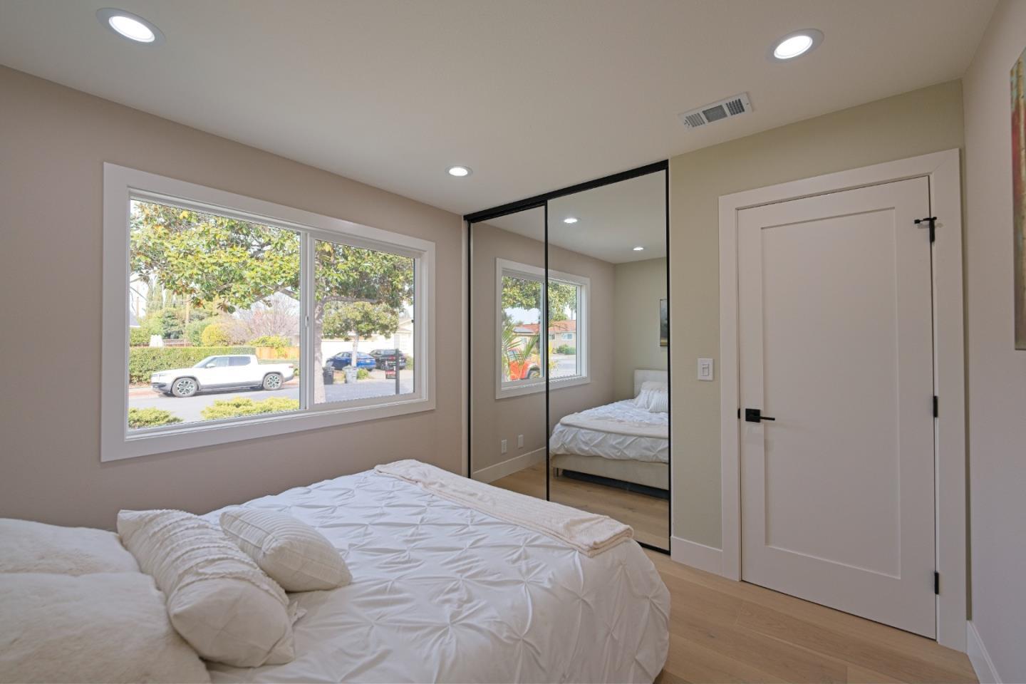 Detail Gallery Image 22 of 41 For 922 Iris Ave, Sunnyvale,  CA 94086 - 4 Beds | 3 Baths