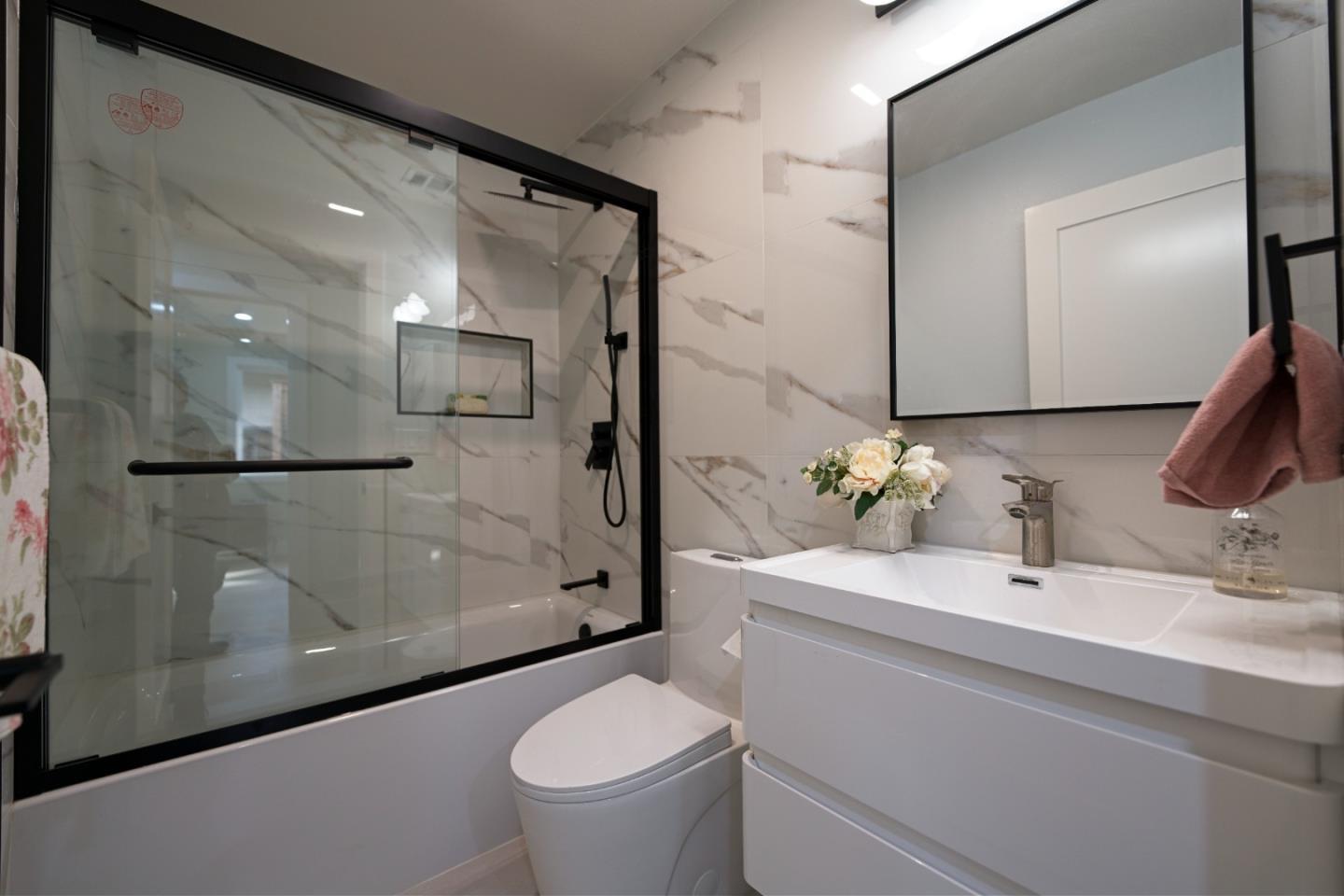 Detail Gallery Image 23 of 41 For 922 Iris Ave, Sunnyvale,  CA 94086 - 4 Beds | 3 Baths