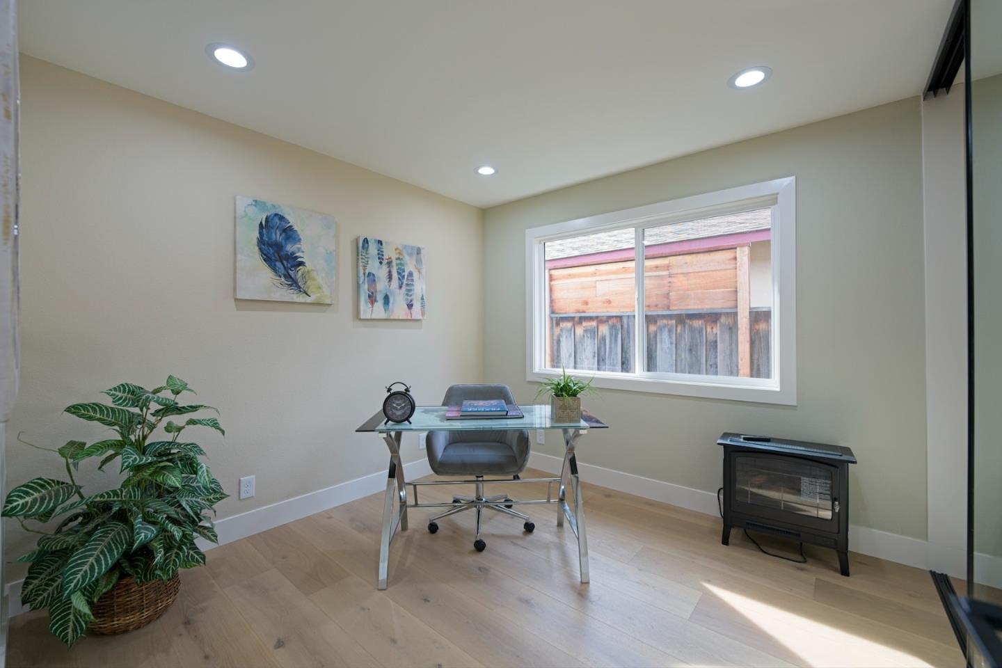 Detail Gallery Image 24 of 41 For 922 Iris Ave, Sunnyvale,  CA 94086 - 4 Beds | 3 Baths