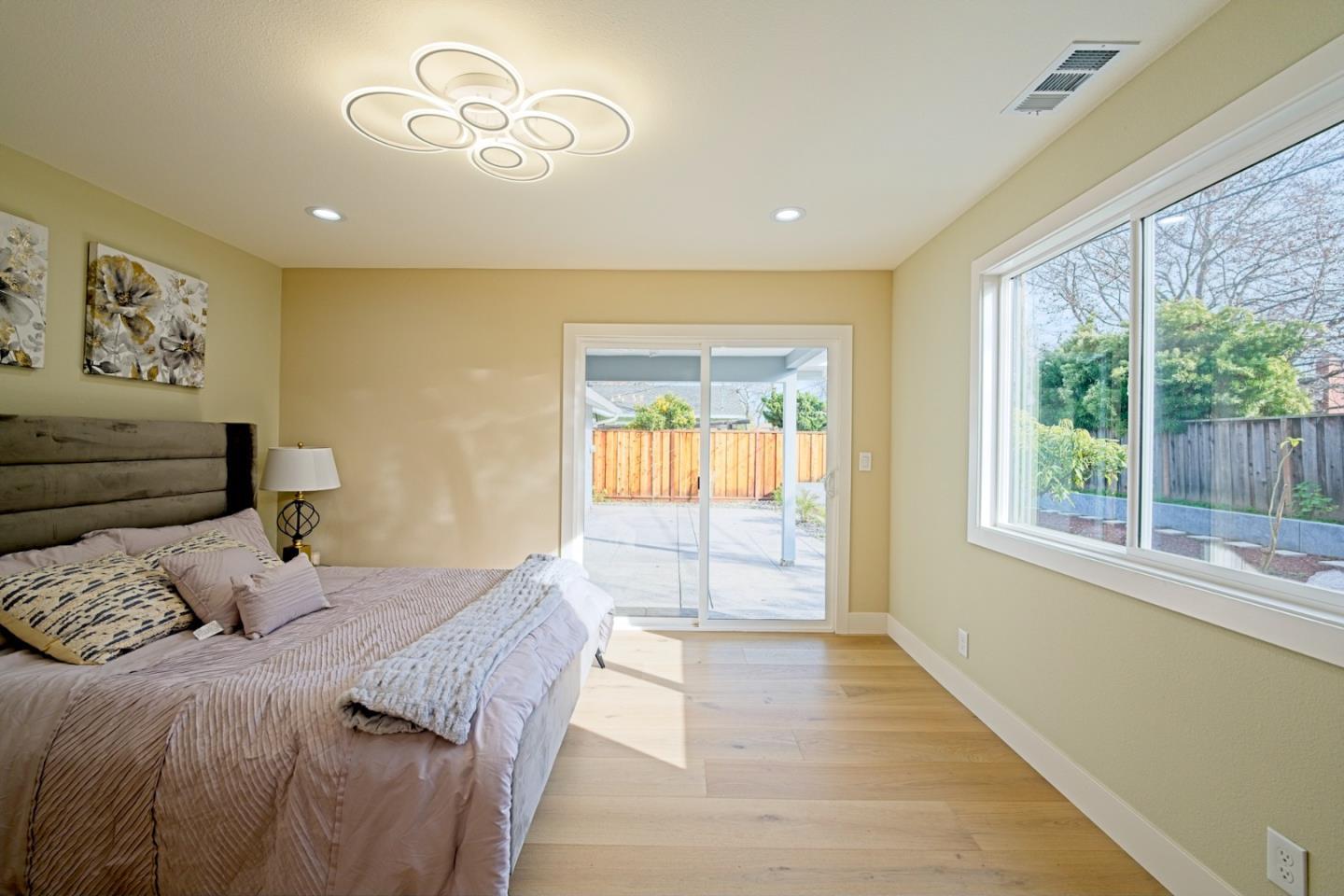 Detail Gallery Image 33 of 41 For 922 Iris Ave, Sunnyvale,  CA 94086 - 4 Beds | 3 Baths