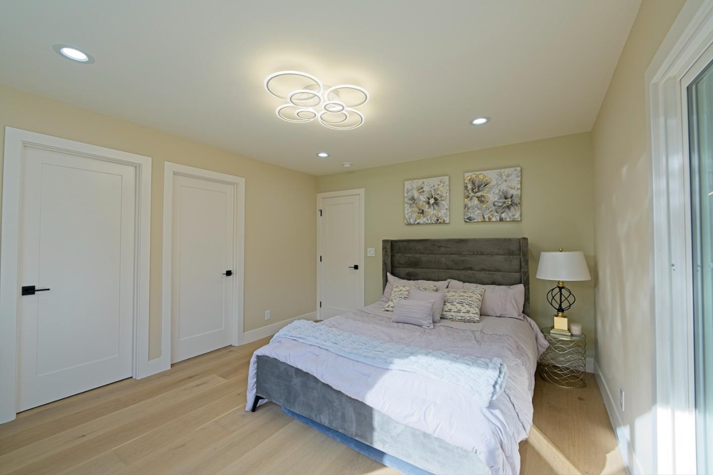 Detail Gallery Image 34 of 41 For 922 Iris Ave, Sunnyvale,  CA 94086 - 4 Beds | 3 Baths