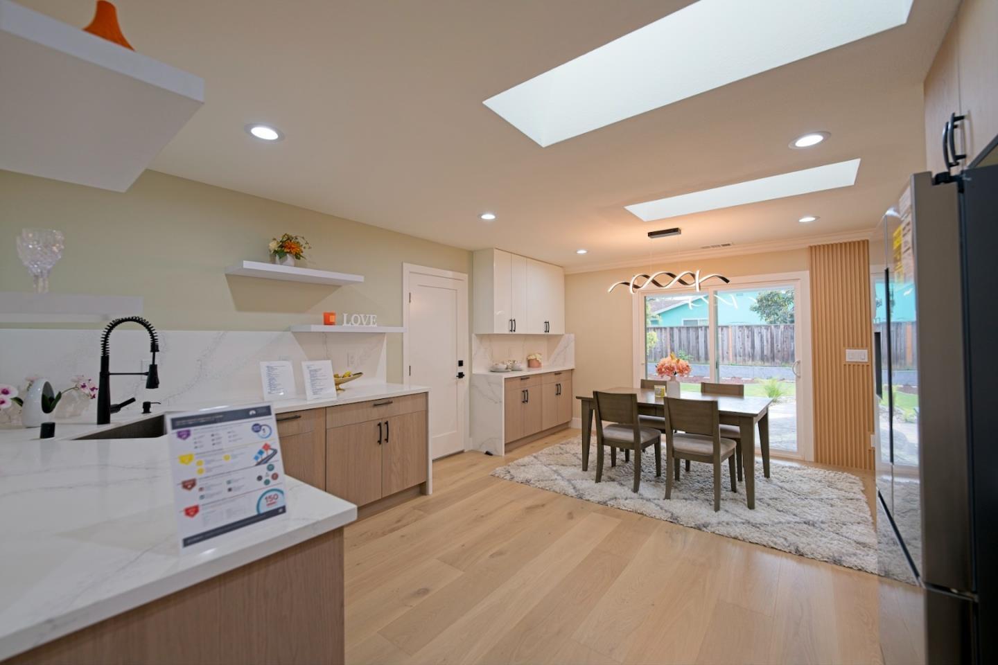 Detail Gallery Image 7 of 41 For 922 Iris Ave, Sunnyvale,  CA 94086 - 4 Beds | 3 Baths