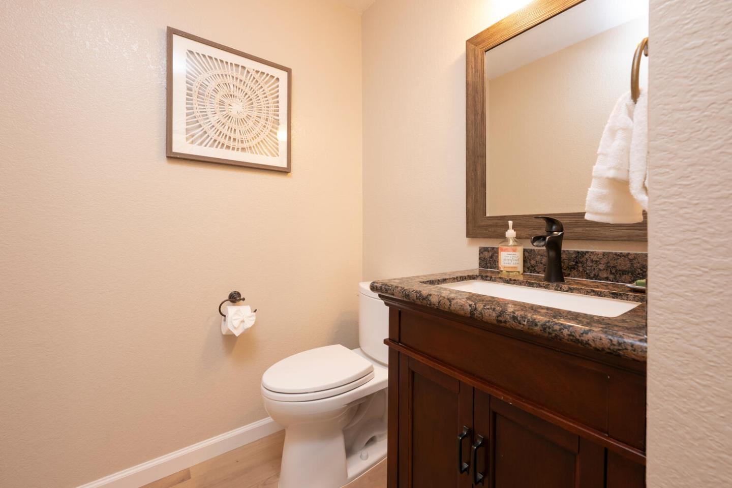 Detail Gallery Image 33 of 67 For 716 Newport Cir, Redwood City,  CA 94065 - 3 Beds | 2/1 Baths