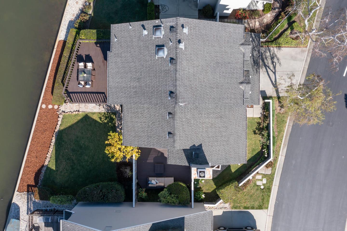 Detail Gallery Image 62 of 67 For 716 Newport Cir, Redwood City,  CA 94065 - 3 Beds | 2/1 Baths