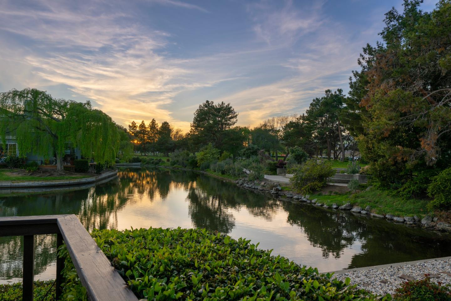 Detail Gallery Image 7 of 67 For 716 Newport Cir, Redwood City,  CA 94065 - 3 Beds | 2/1 Baths