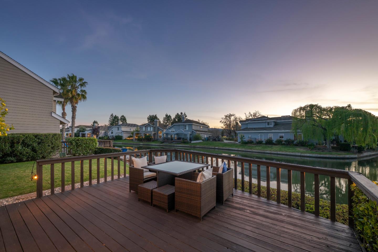 Detail Gallery Image 8 of 67 For 716 Newport Cir, Redwood City,  CA 94065 - 3 Beds | 2/1 Baths