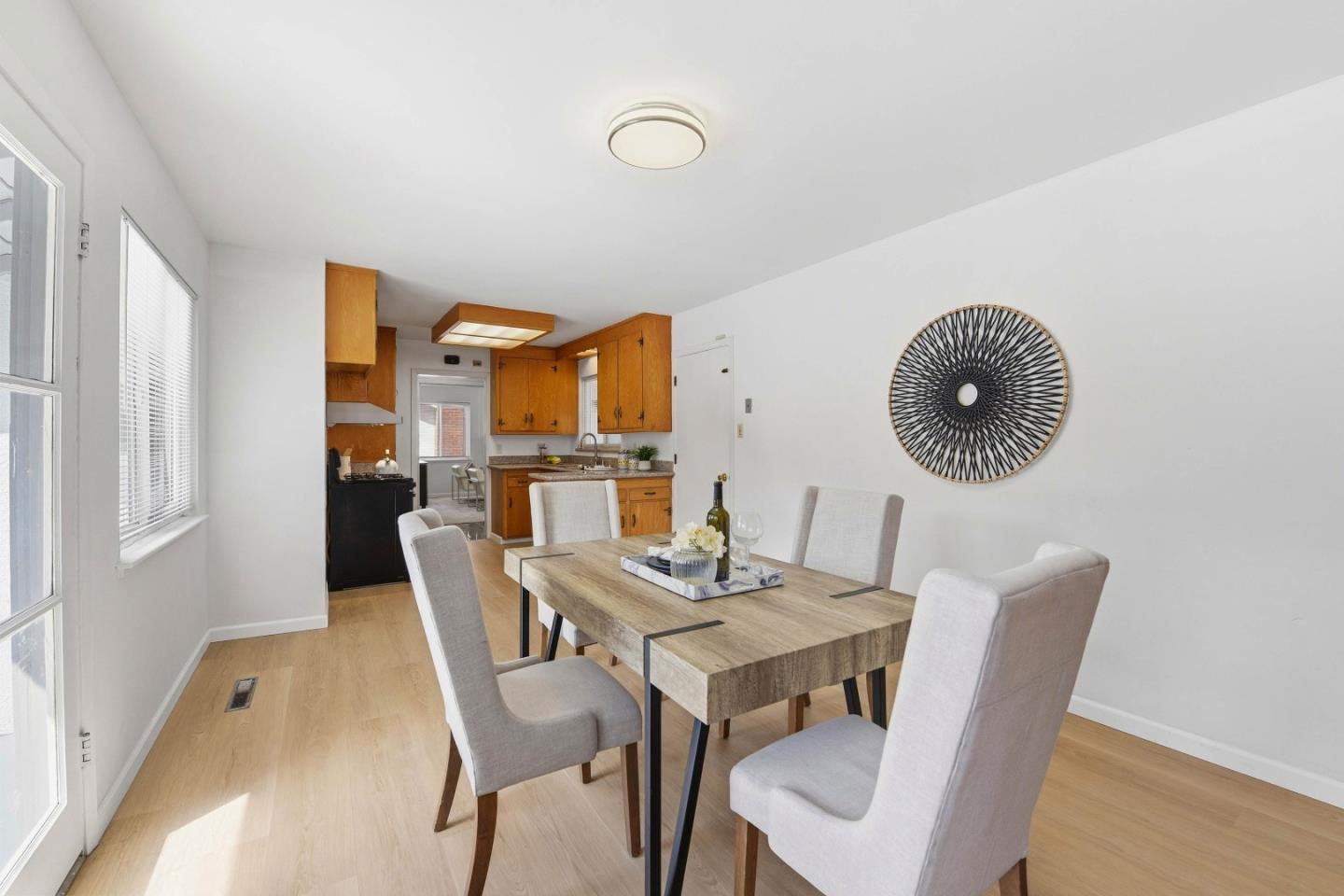 Detail Gallery Image 12 of 43 For 2767 Winchester Dr, Hayward,  CA 94541 - 4 Beds | 2 Baths