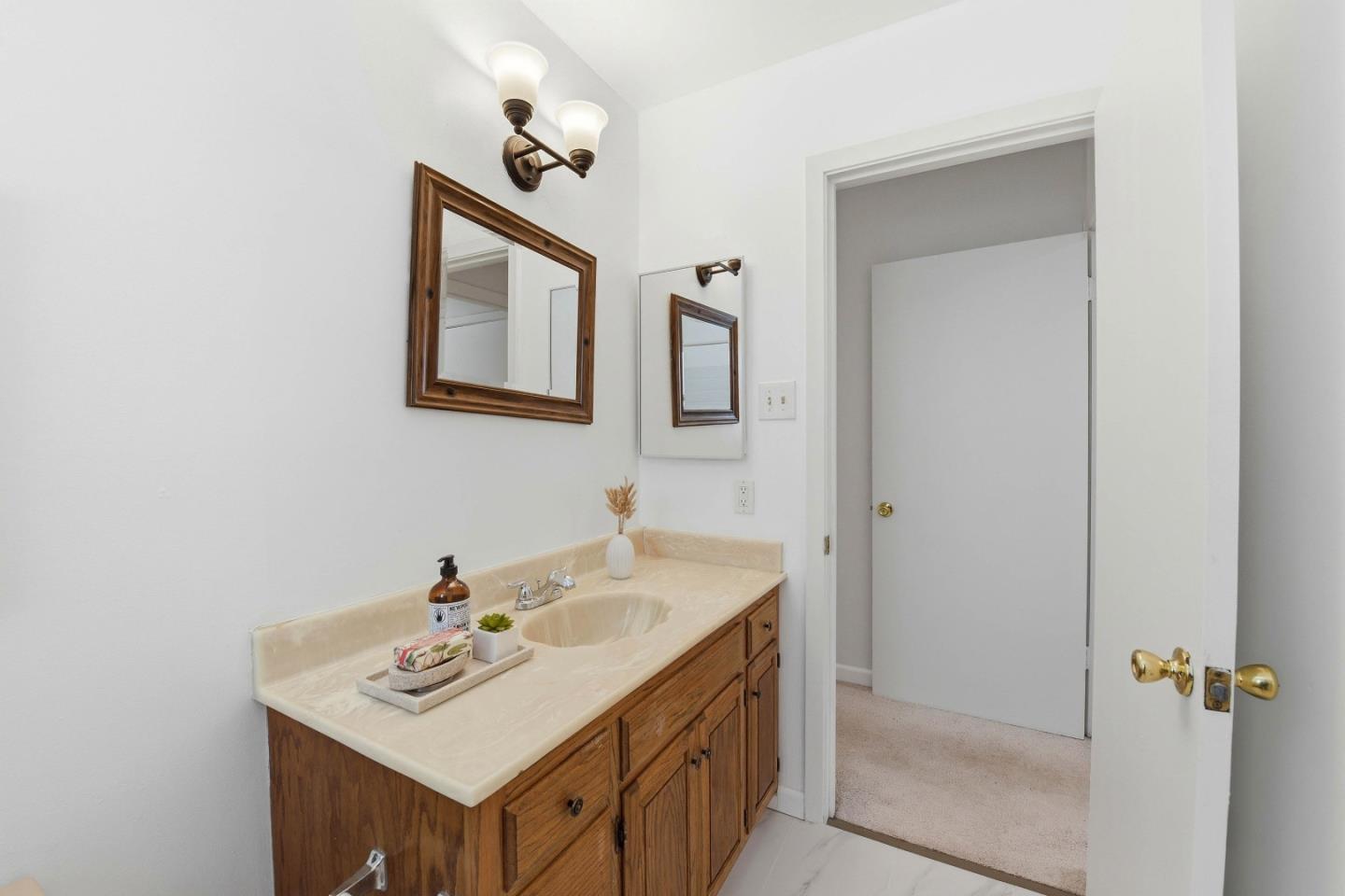 Detail Gallery Image 27 of 43 For 2767 Winchester Dr, Hayward,  CA 94541 - 4 Beds | 2 Baths