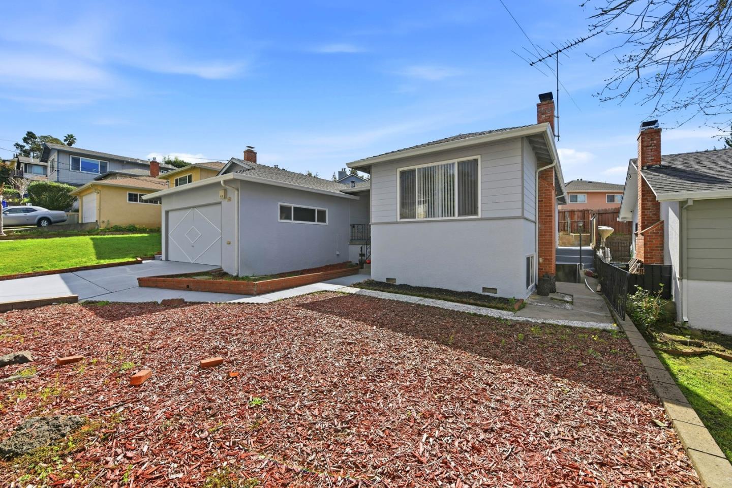 Detail Gallery Image 3 of 43 For 2767 Winchester Dr, Hayward,  CA 94541 - 4 Beds | 2 Baths