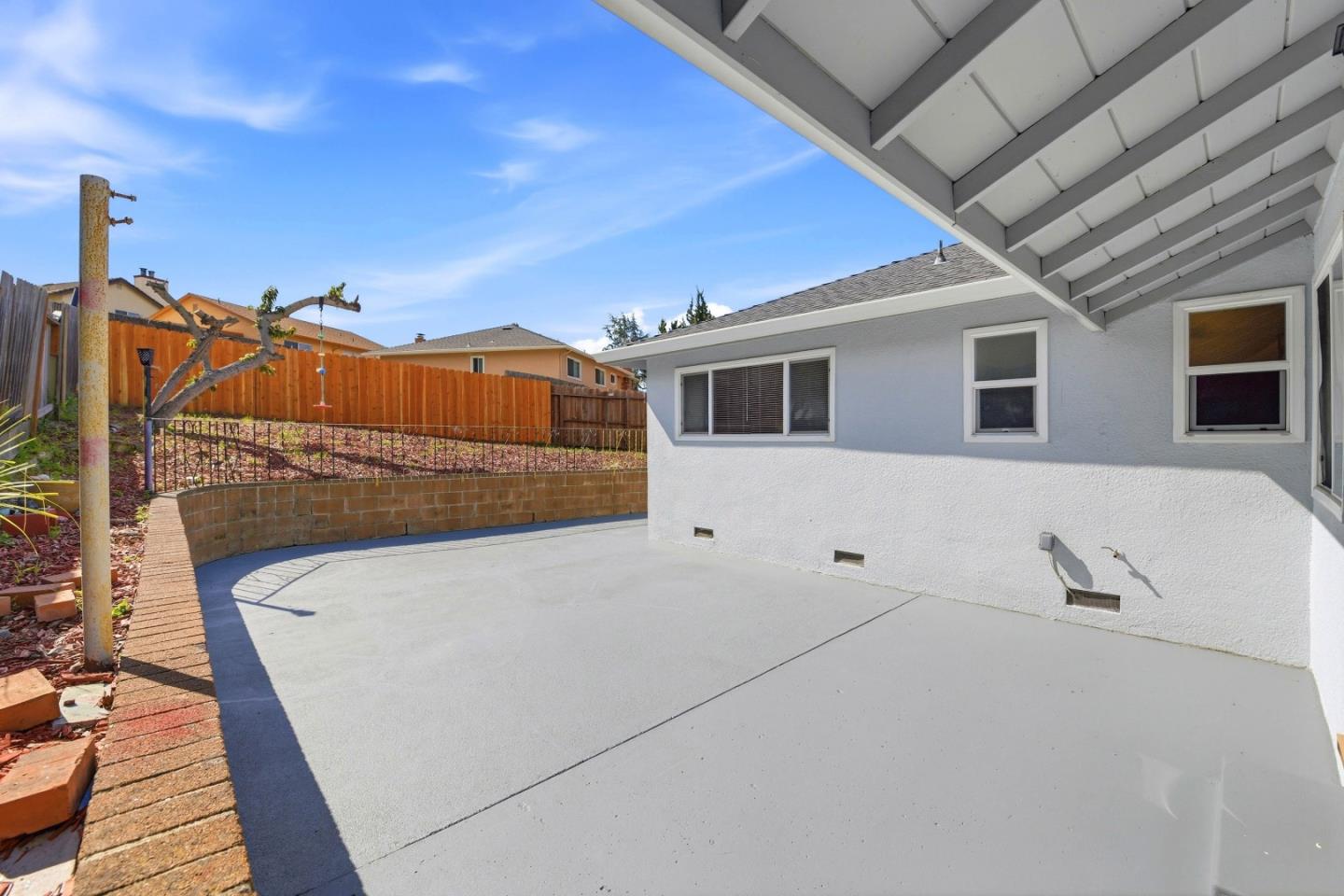 Detail Gallery Image 32 of 43 For 2767 Winchester Dr, Hayward,  CA 94541 - 4 Beds | 2 Baths