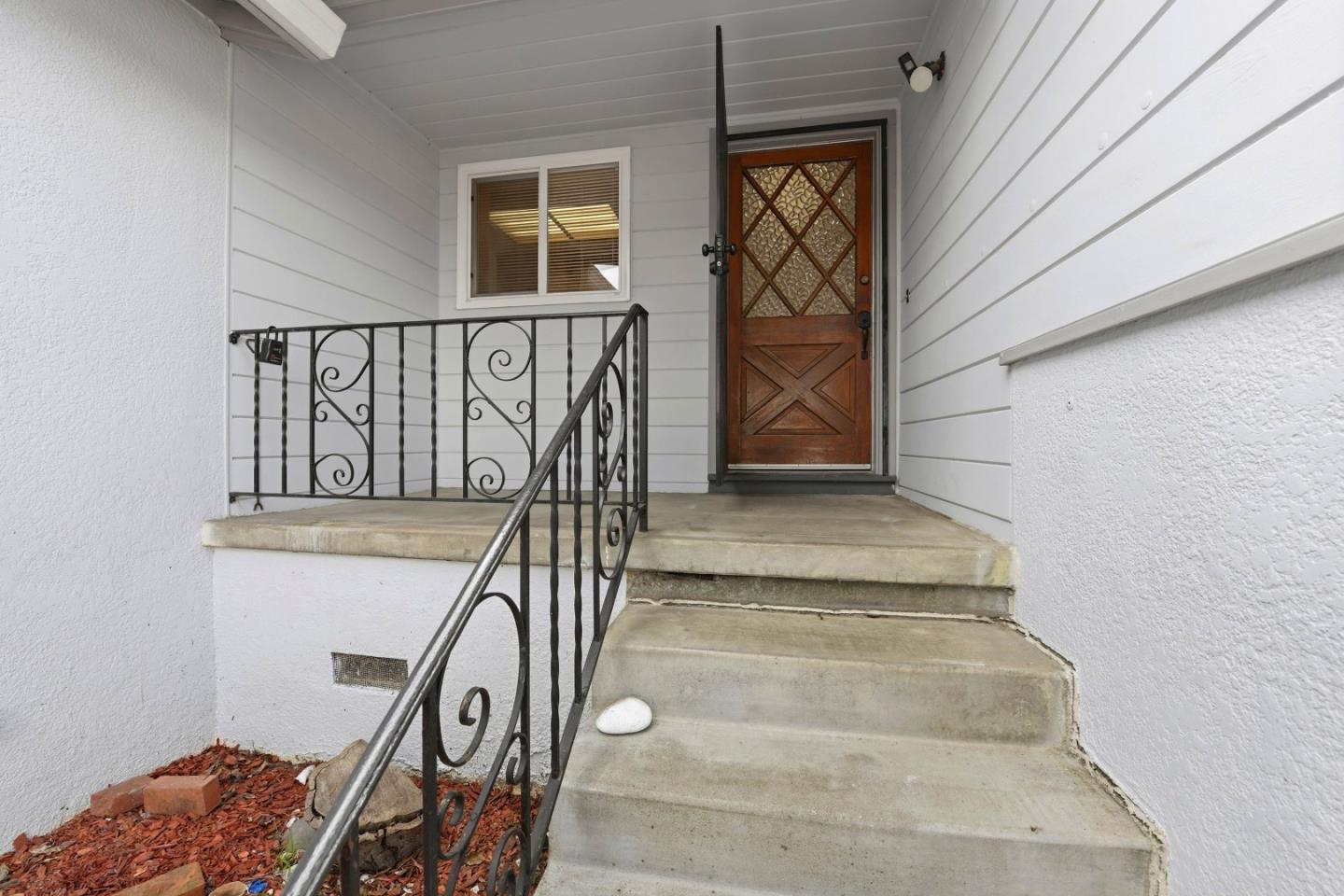 Detail Gallery Image 4 of 43 For 2767 Winchester Dr, Hayward,  CA 94541 - 4 Beds | 2 Baths