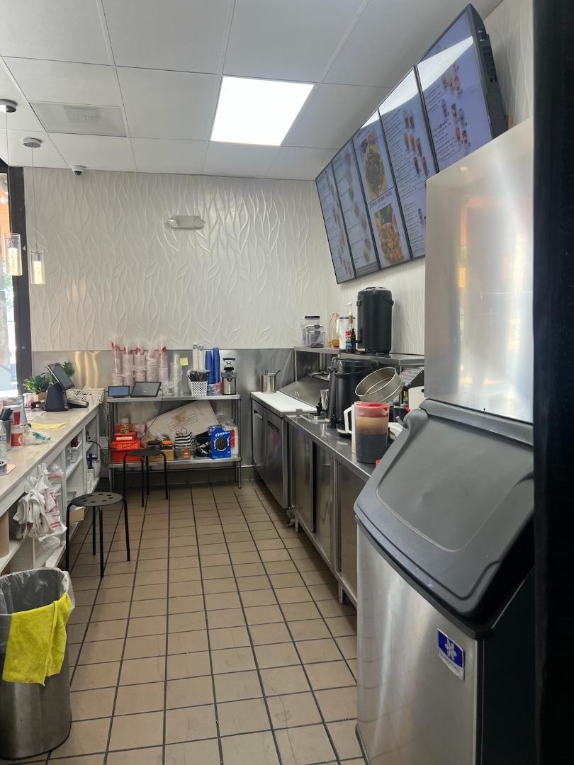 Detail Gallery Image 2 of 5 For 1661 Tully, San Jose,  CA 95122 - – Beds | – Baths