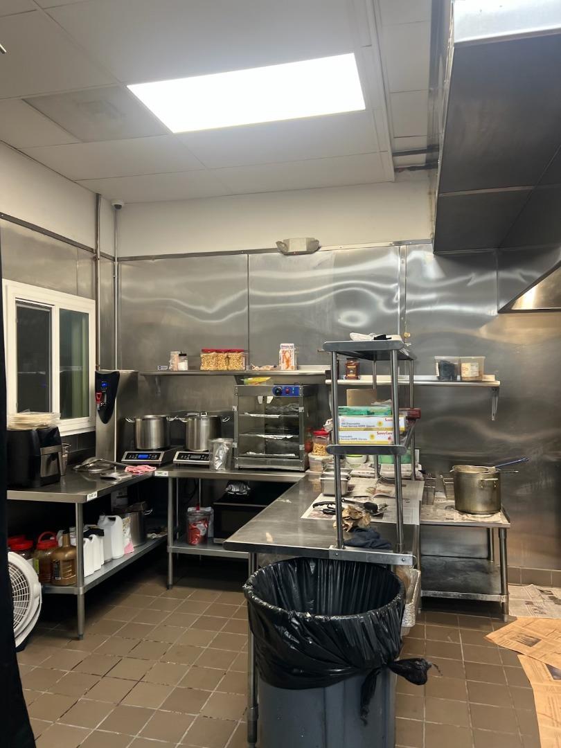 Detail Gallery Image 3 of 5 For 1661 Tully, San Jose,  CA 95122 - – Beds | – Baths