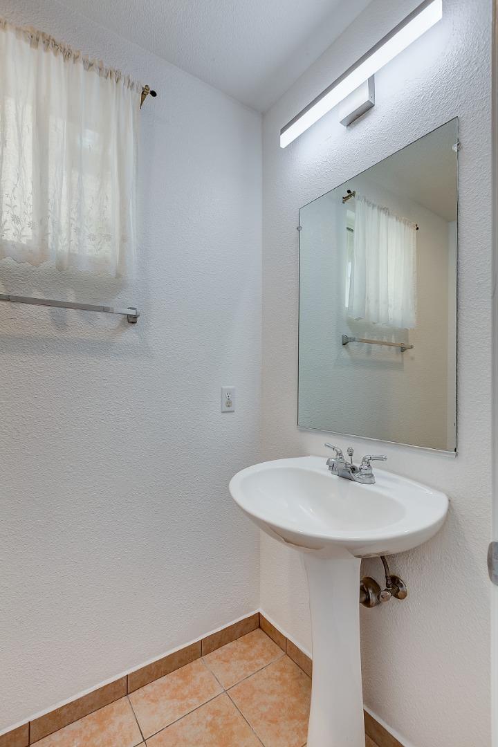 Detail Gallery Image 16 of 41 For 33049 Alicante Ter #67,  Union City,  CA 94587 - 3 Beds | 2/1 Baths