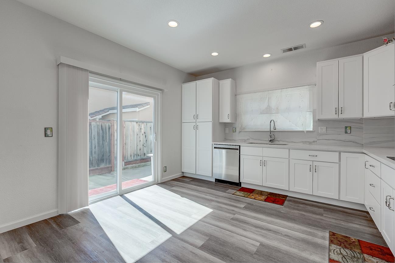 Detail Gallery Image 8 of 41 For 33049 Alicante Ter #67,  Union City,  CA 94587 - 3 Beds | 2/1 Baths