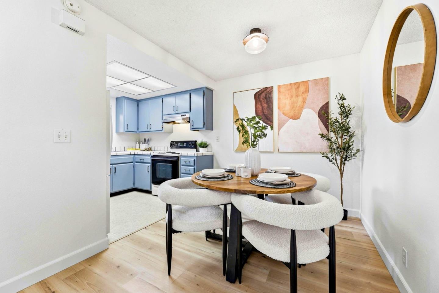 Detail Gallery Image 11 of 27 For 1066 Cedar Gables Dr, San Jose,  CA 95118 - 2 Beds | 2 Baths