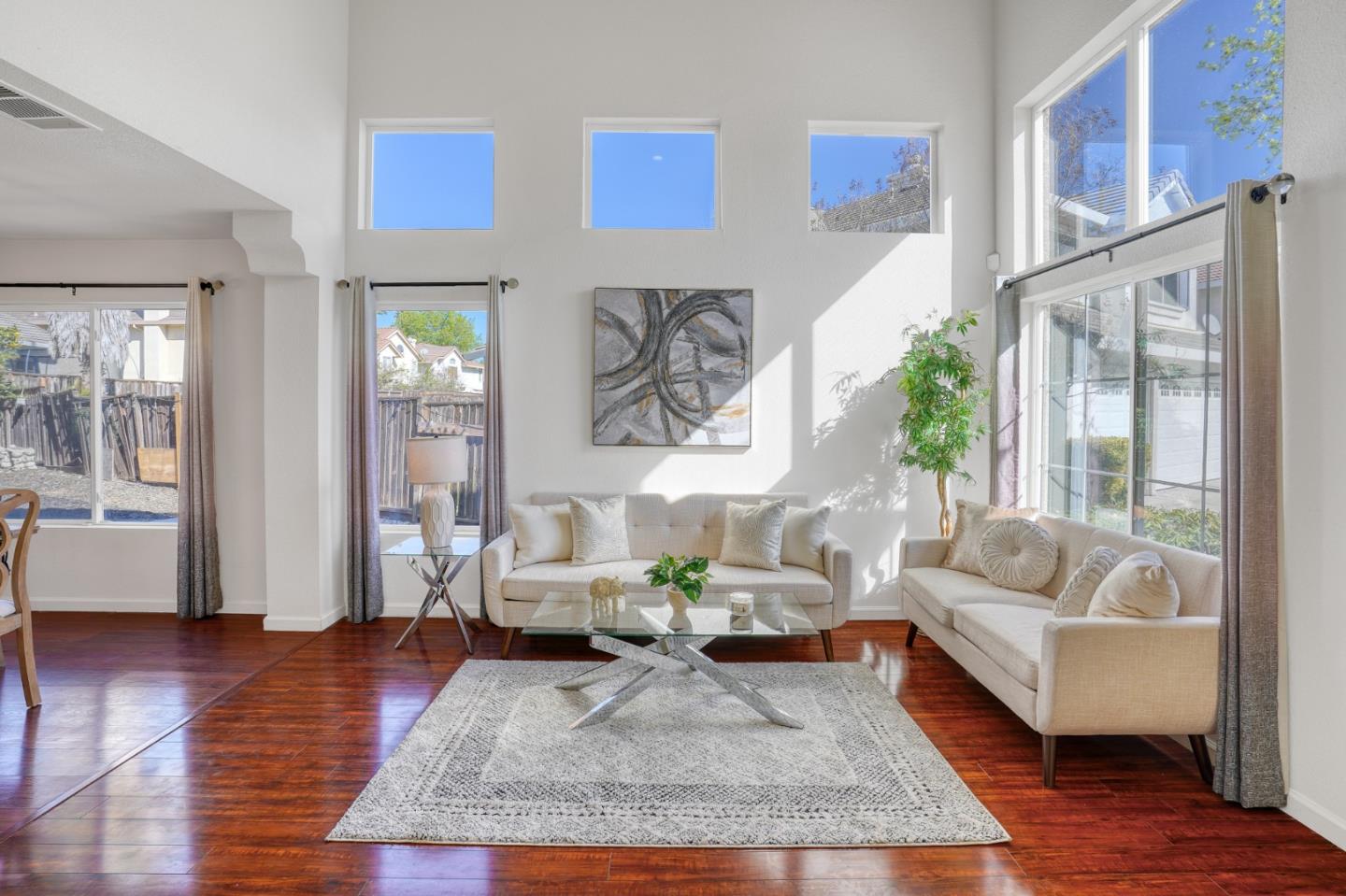 Detail Gallery Image 2 of 50 For 4508 Muledeer Ct, Antioch,  CA 94509 - 4 Beds | 2/1 Baths