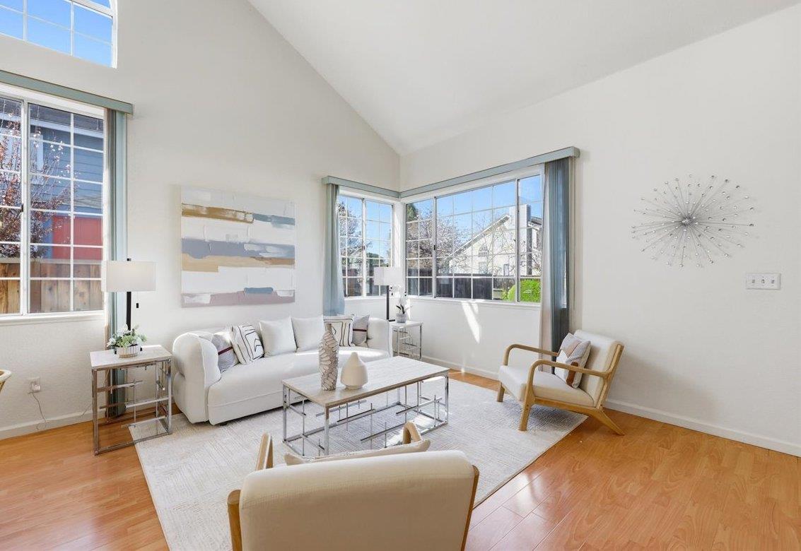 Detail Gallery Image 5 of 27 For 1287 Hazlett Ct, San Jose,  CA 95131 - 4 Beds | 2/1 Baths