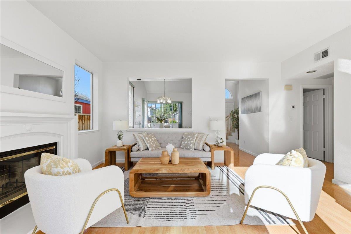 Detail Gallery Image 8 of 27 For 1287 Hazlett Ct, San Jose,  CA 95131 - 4 Beds | 2/1 Baths