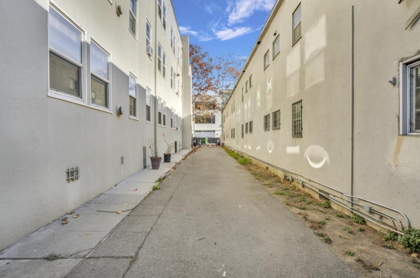 Detail Gallery Image 8 of 19 For 555 S 2nd St, San Jose,  CA 95112 - – Beds | – Baths