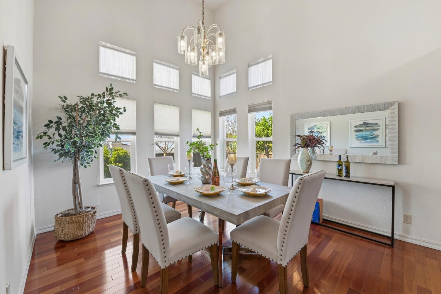 Detail Gallery Image 16 of 60 For 26854 Grandview Ave, Hayward,  CA 94542 - 4 Beds | 2/1 Baths