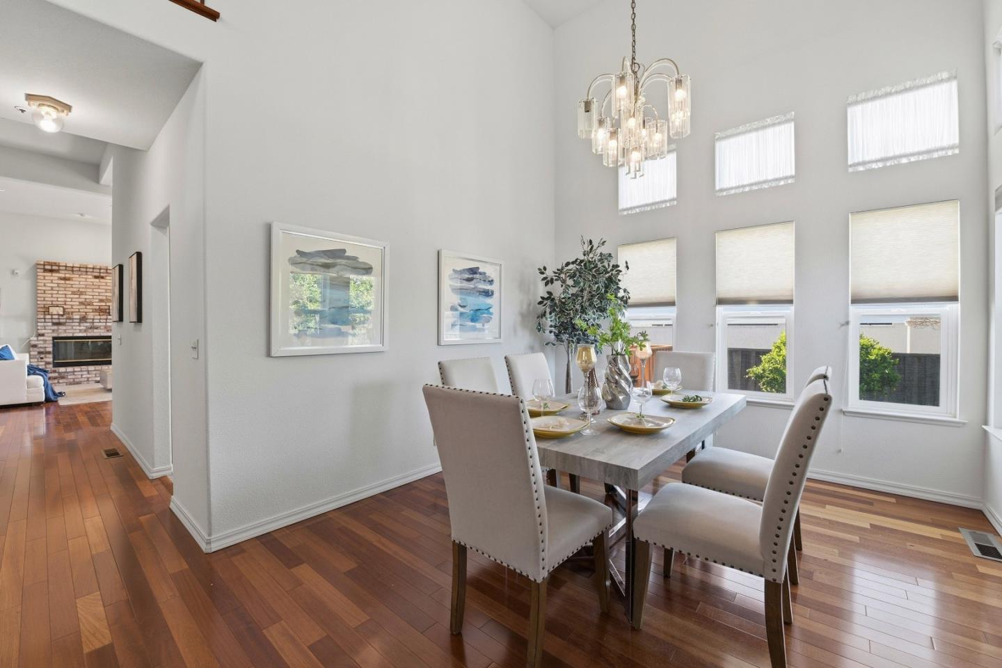 Detail Gallery Image 17 of 60 For 26854 Grandview Ave, Hayward,  CA 94542 - 4 Beds | 2/1 Baths