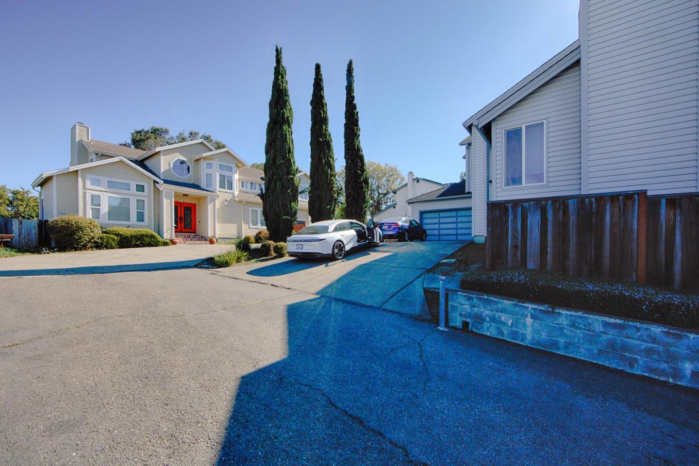 Detail Gallery Image 2 of 12 For 26854 Grandview Ave, Hayward,  CA 94542 - 4 Beds | 2/1 Baths