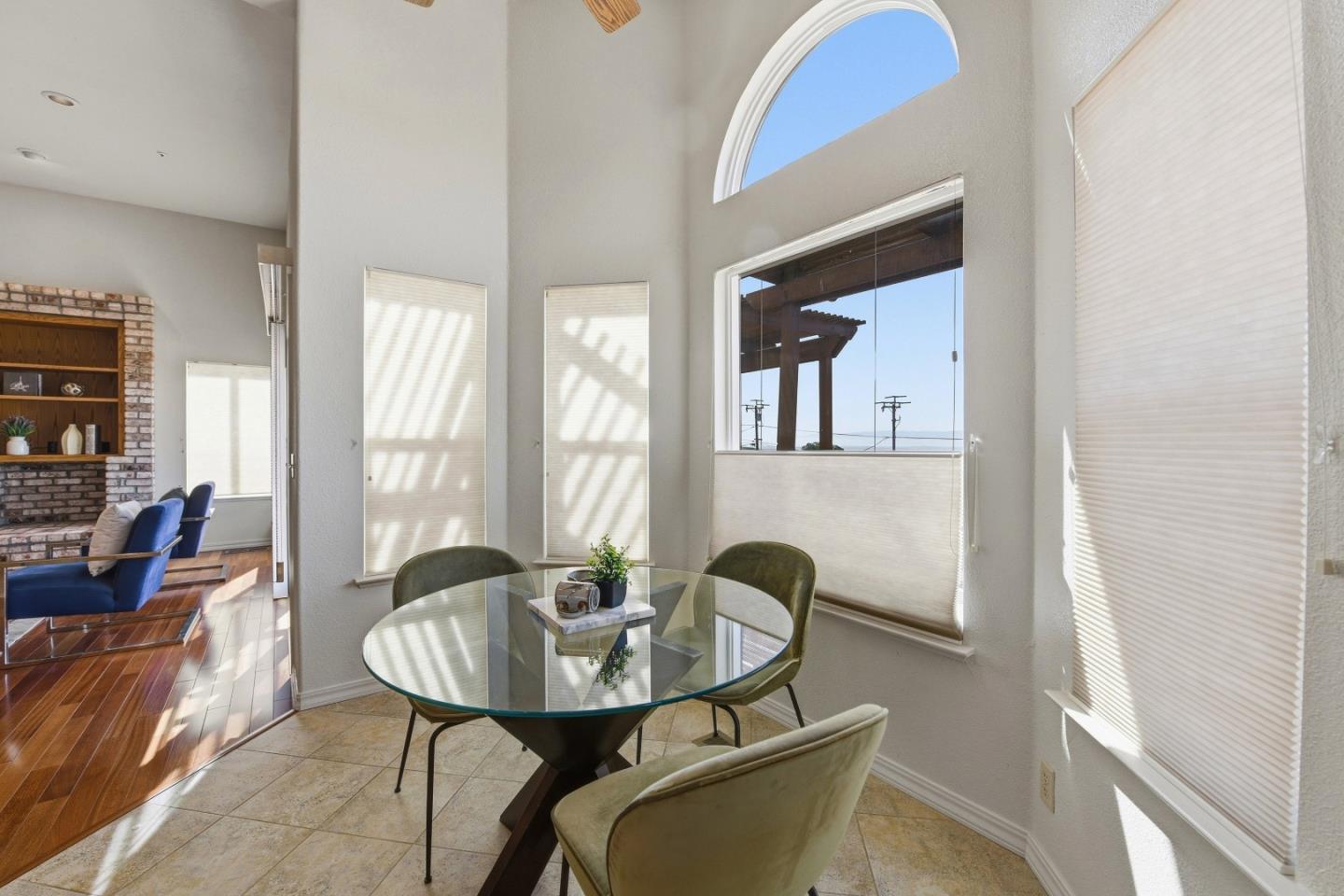 Detail Gallery Image 26 of 60 For 26854 Grandview Ave, Hayward,  CA 94542 - 4 Beds | 2/1 Baths