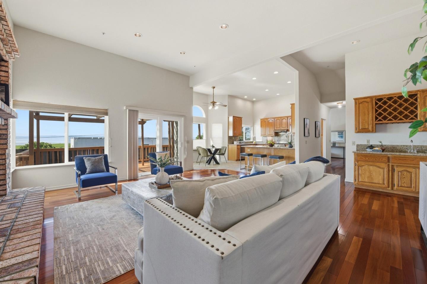 Detail Gallery Image 30 of 60 For 26854 Grandview Ave, Hayward,  CA 94542 - 4 Beds | 2/1 Baths