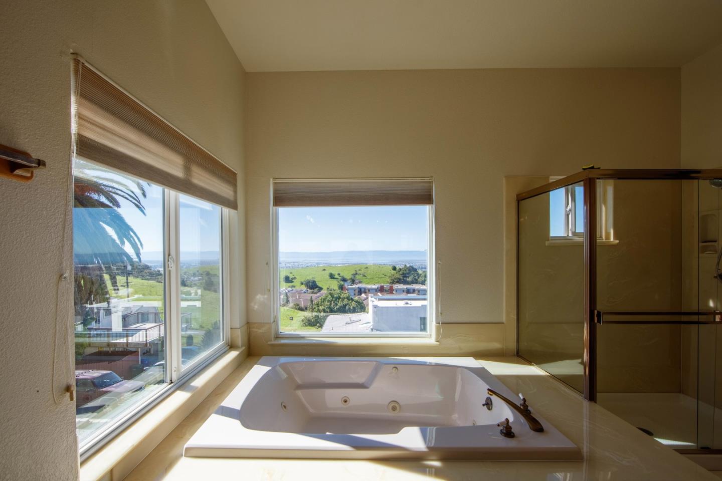 Detail Gallery Image 43 of 60 For 26854 Grandview Ave, Hayward,  CA 94542 - 4 Beds | 2/1 Baths