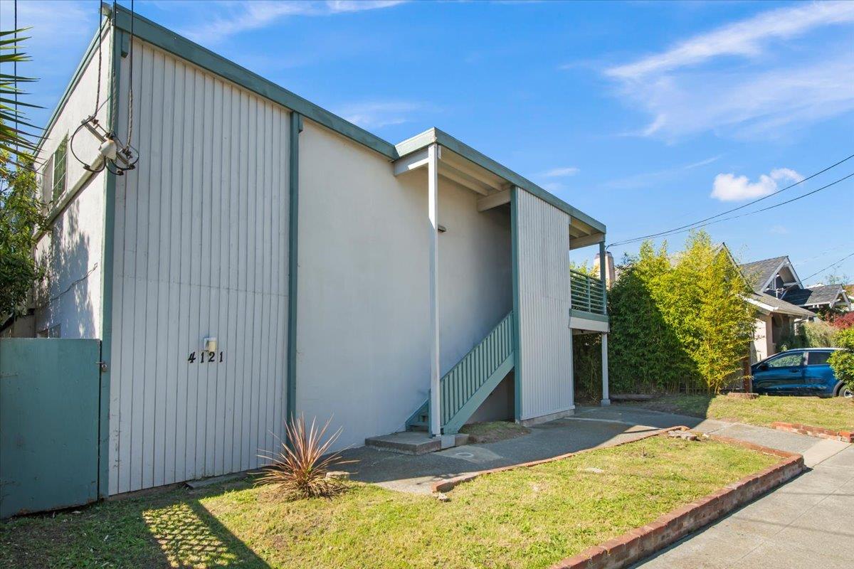 Detail Gallery Image 8 of 19 For 4121 Opal St, Oakland,  CA 94609 - – Beds | – Baths