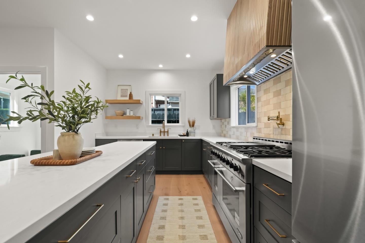 Detail Gallery Image 32 of 67 For 876 San Felipe Ave, San Bruno,  CA 94066 - 4 Beds | 4 Baths