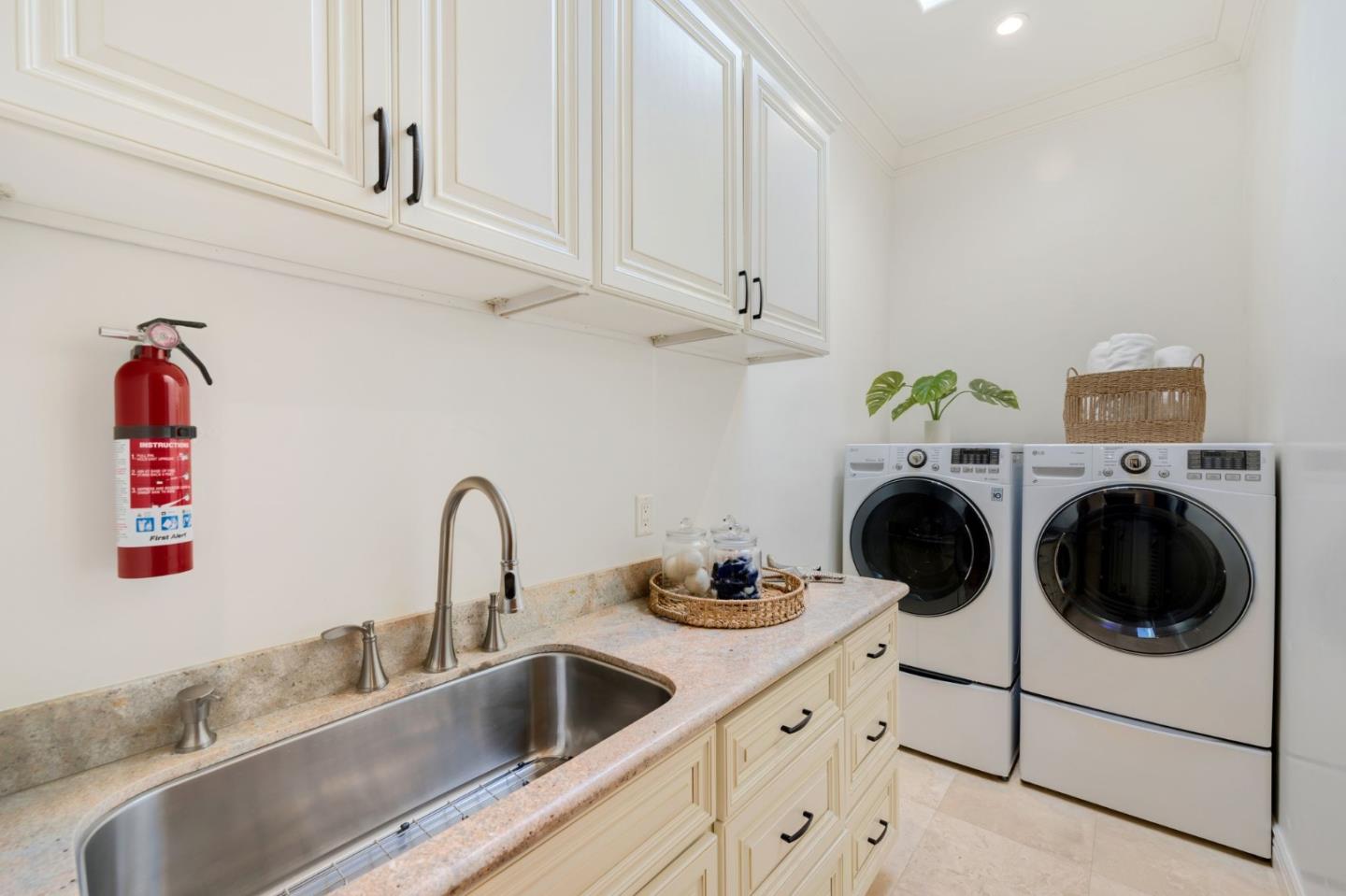 Detail Gallery Image 37 of 47 For 16781 Littlefield Ln, Los Gatos,  CA 95032 - 6 Beds | 5/2 Baths