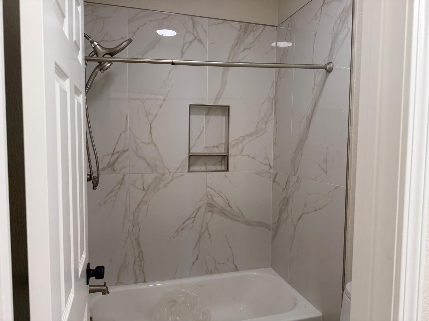 Detail Gallery Image 10 of 11 For 5955 Lake Almanor Dr, San Jose,  CA 95123 - 2 Beds | 1 Baths