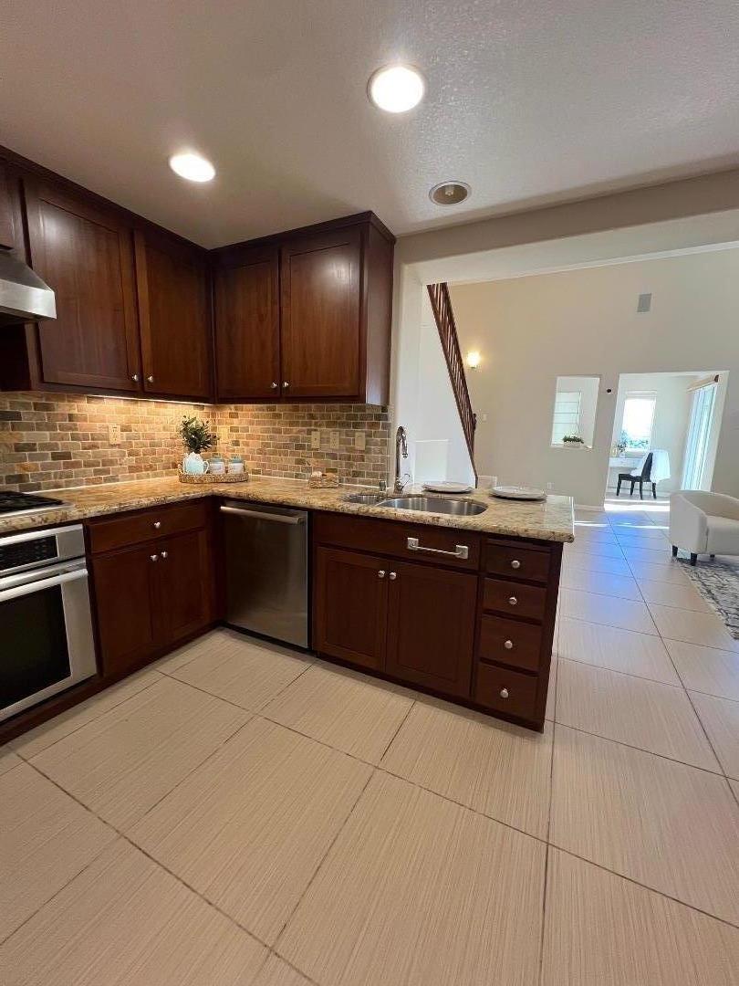 Detail Gallery Image 12 of 52 For 554 Dovecote Ln #2,  Livermore,  CA 94551 - 2 Beds | 2 Baths